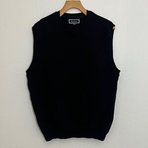 Club Room Black V-Neck Sweater Vest